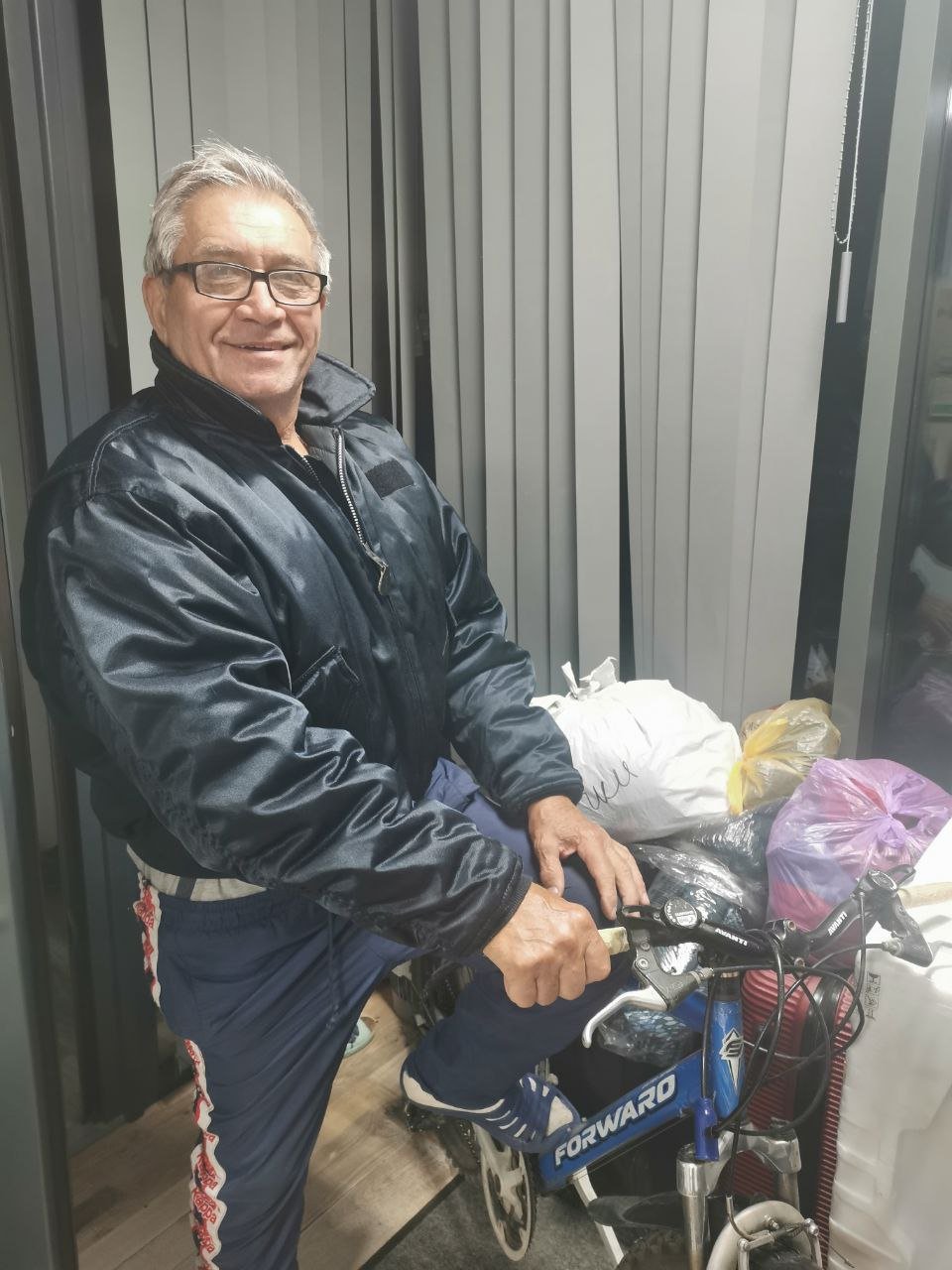 Photo 5341551806020437778 Y