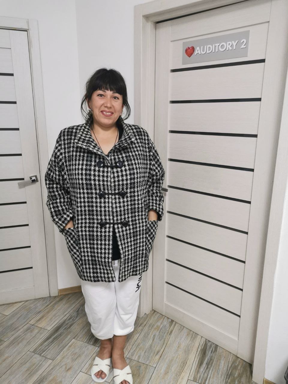 Photo 5341551806020437781 Y